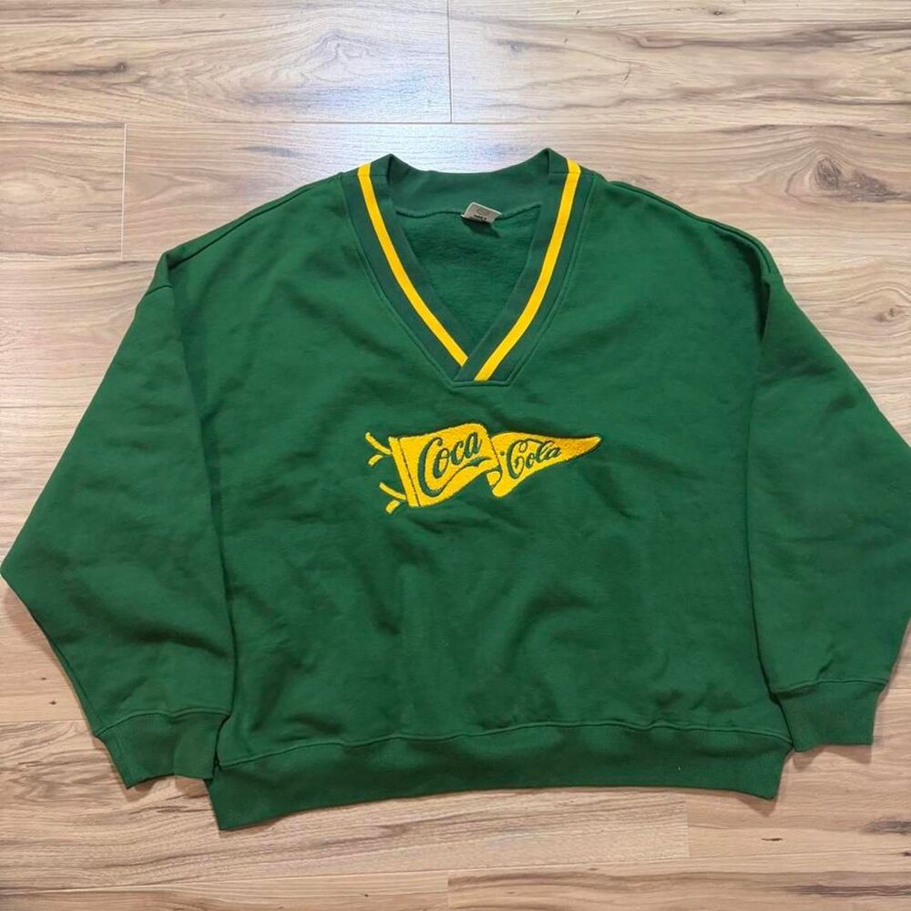 Vintage retro style PacSun x Coca-Cola collab crewneck sweatshirt embroidered M